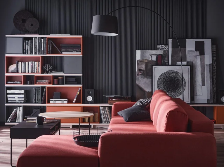 Czarno-czerwony salon w nowoczesnym stylu